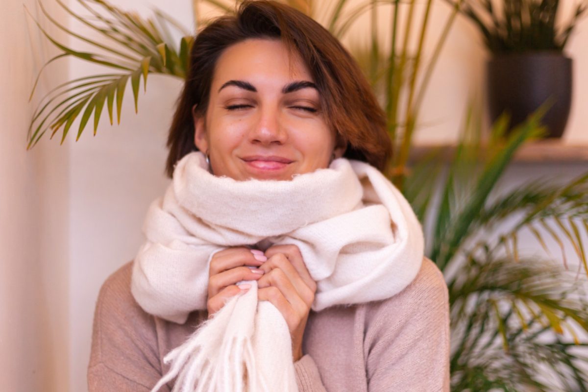 Écharpe en cachemire : un accessoire indispensable pour l'hiver